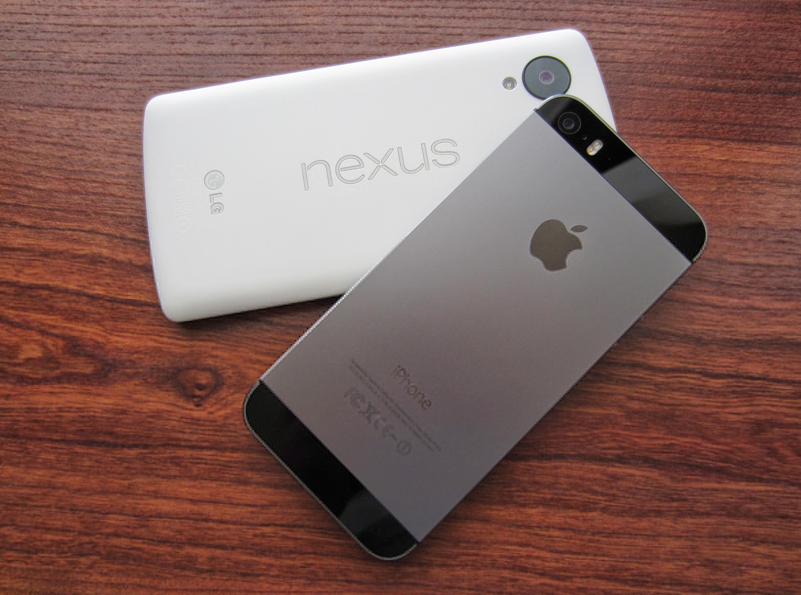 nexus vs iphone