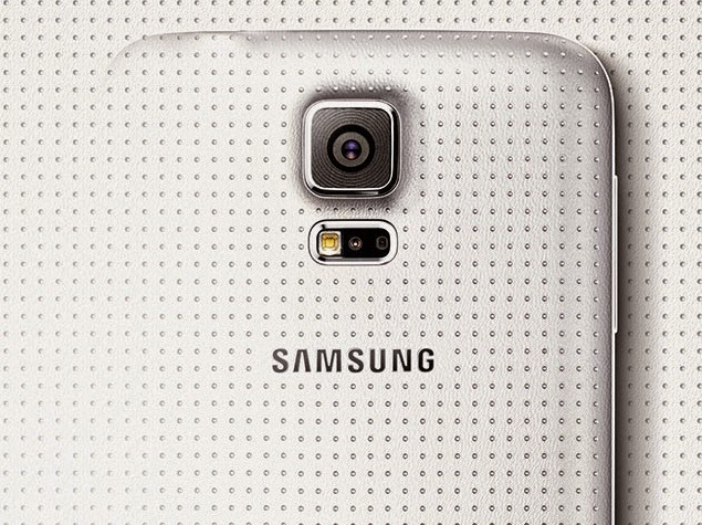 samsung_galaxy_s5_rear_doted_official