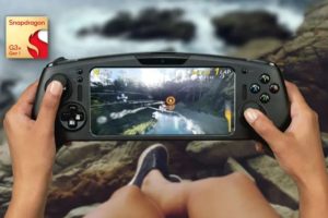 Qualcomm and Razer: The First Snapdragon G3x Handheld Gaming Console Devkit showcased