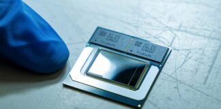 Intel Meteor Lake CPU with On-Chip RAM