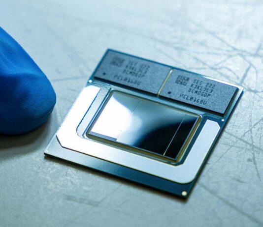 Intel Meteor Lake CPU with On-Chip RAM